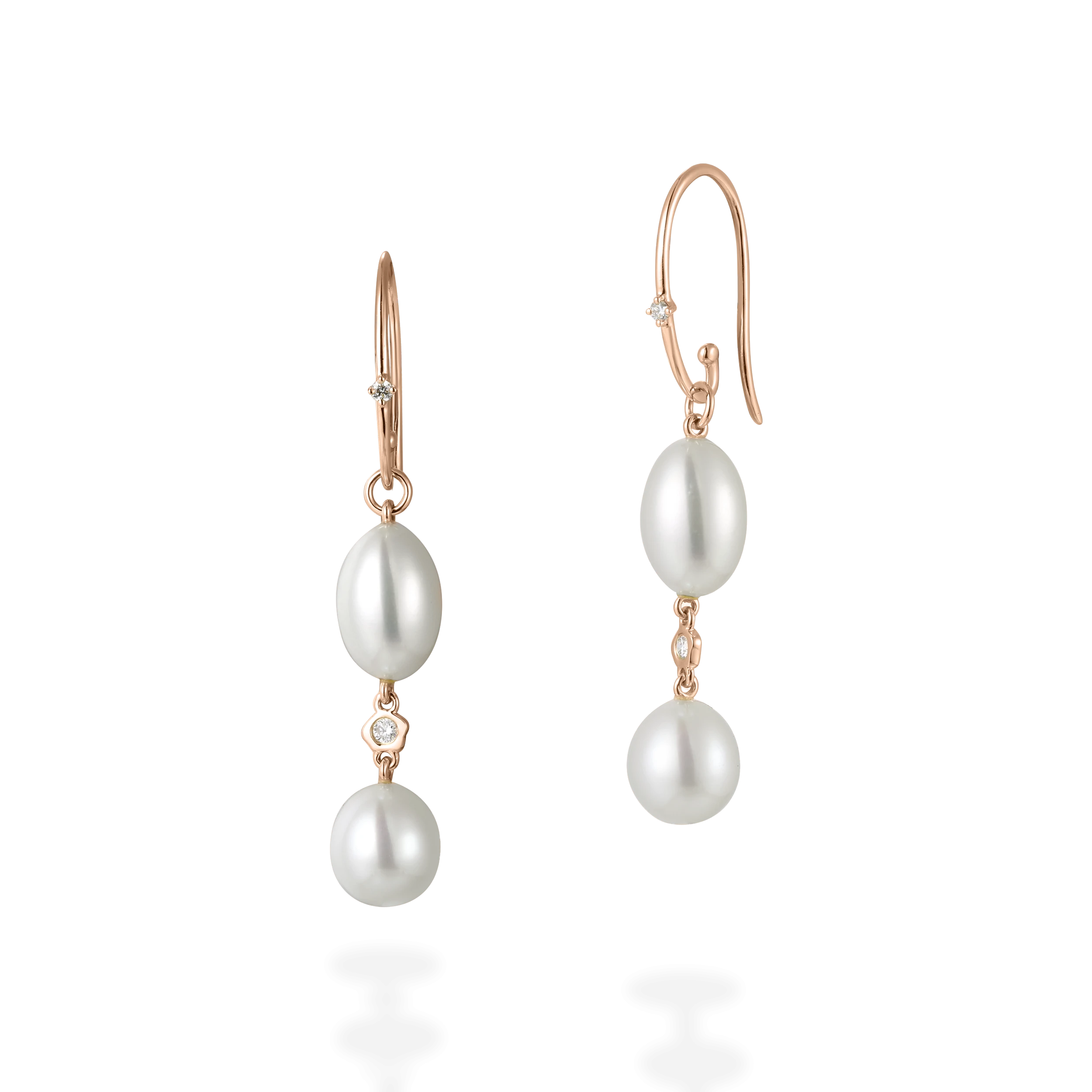 Dangling frost balloon pearl & diamond earring